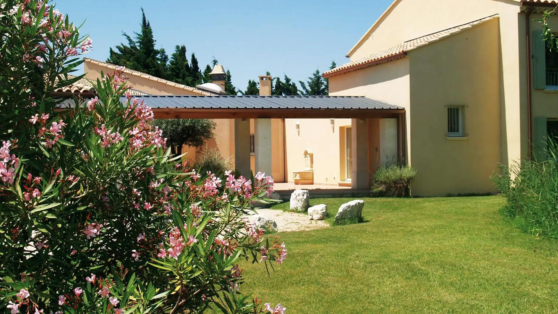Hotel Best Western Hôtel Aurélia Maussane les Alpilles